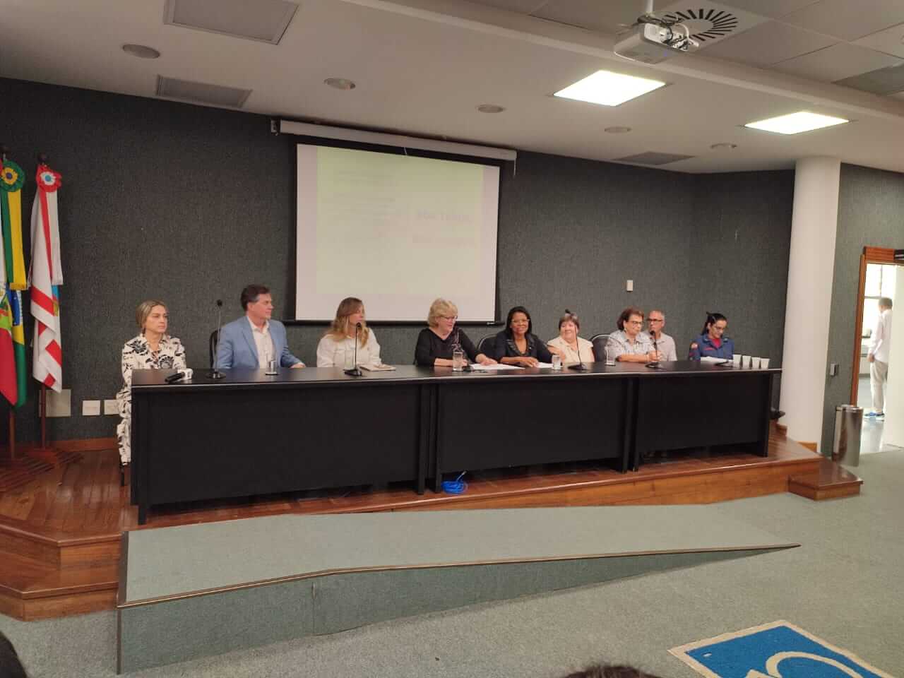 CRN-10 integrou mesa de debate Roda de Conversa promovida pelo Conselho da Pessoa Idosa de Florianópolis